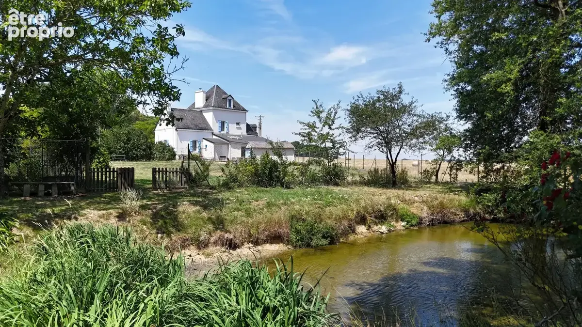 Maison à CERE-LA-RONDE