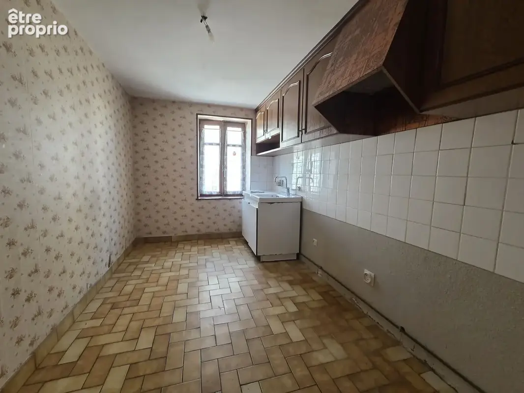 Servilly   maison de bourg à rénover - photo 4