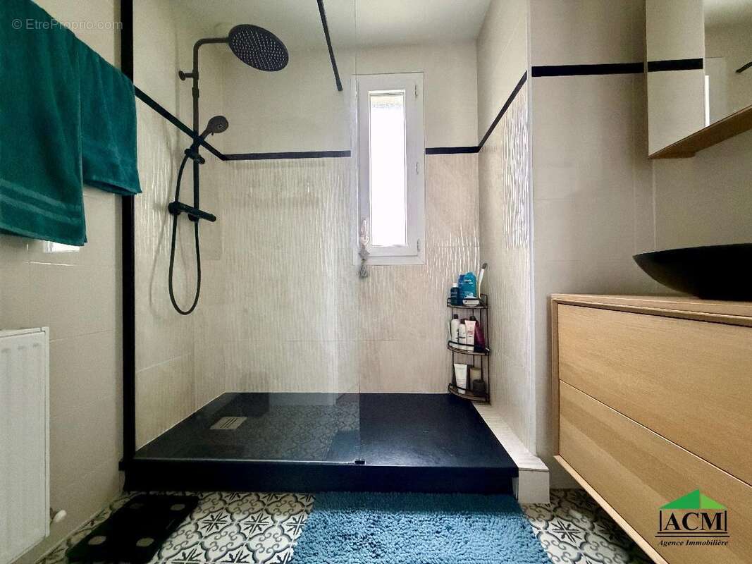 Maison à MERY-SUR-OISE