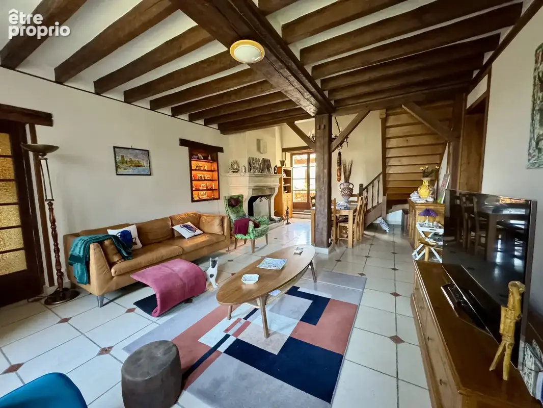 Centre-ville, commerces à pied, campagne, 5 chambres, puits, double garage, 2600m2 terrain, st geneviève -des- - photo 2
