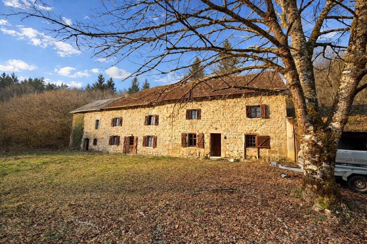 Maison à L'EGLISE-AUX-BOIS