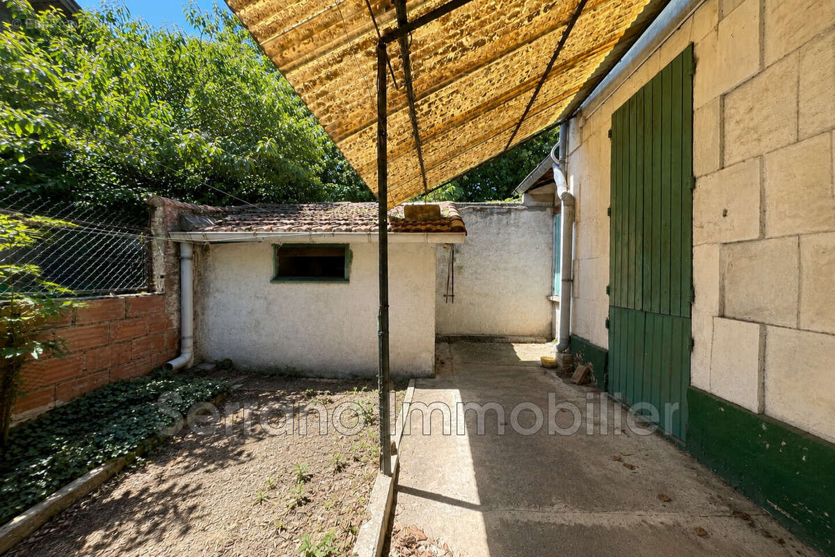 Maison 50 m² à Beaucaire  - photo 4