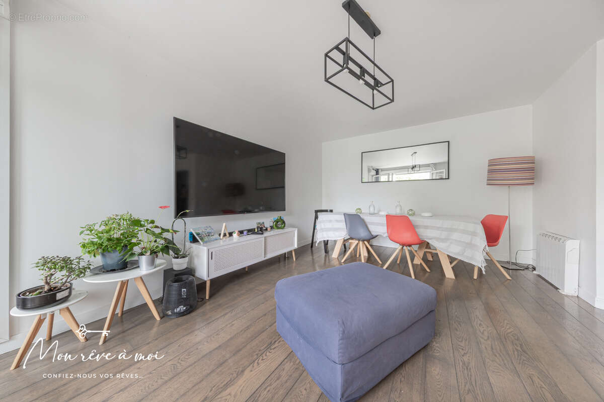 Appartement familial de 82m2 lumineux, traversant et au calme, avec terrasse et parkings - photo 3