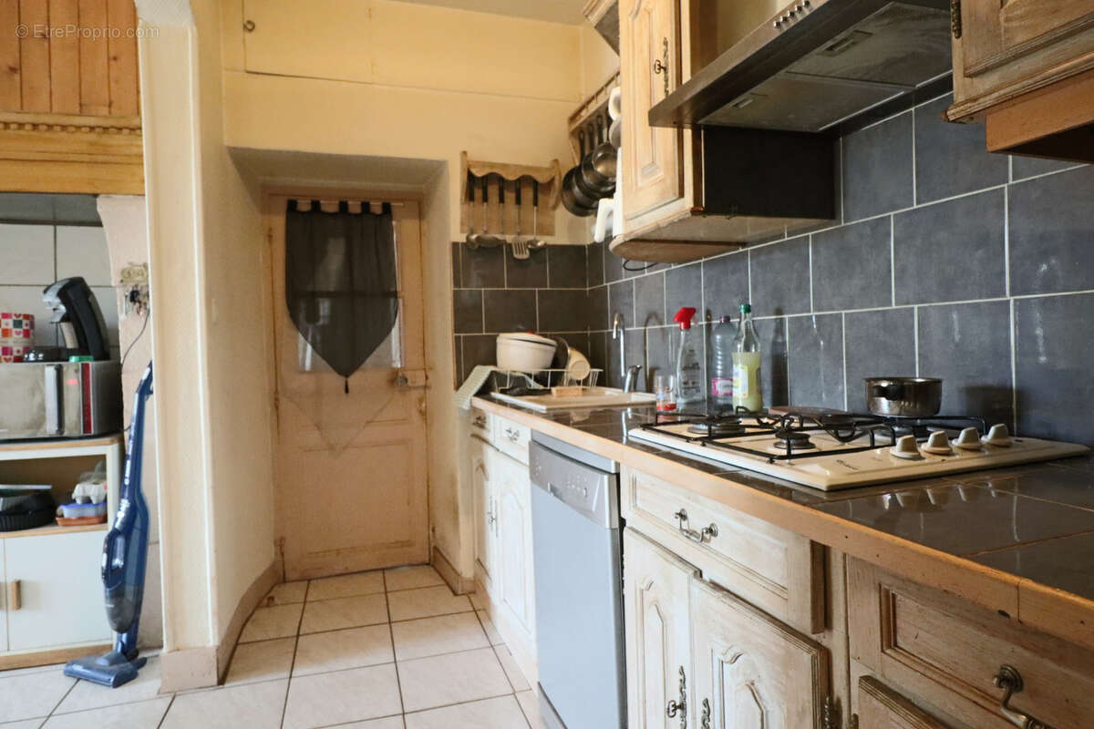 Maison à SAINT-SAUVES-D&#039;AUVERGNE