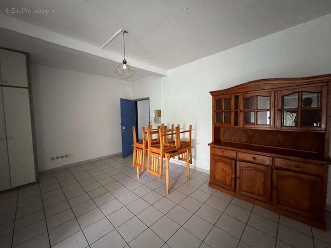 A VENDRE : Studio Fort-de-France (97200) - photo 4