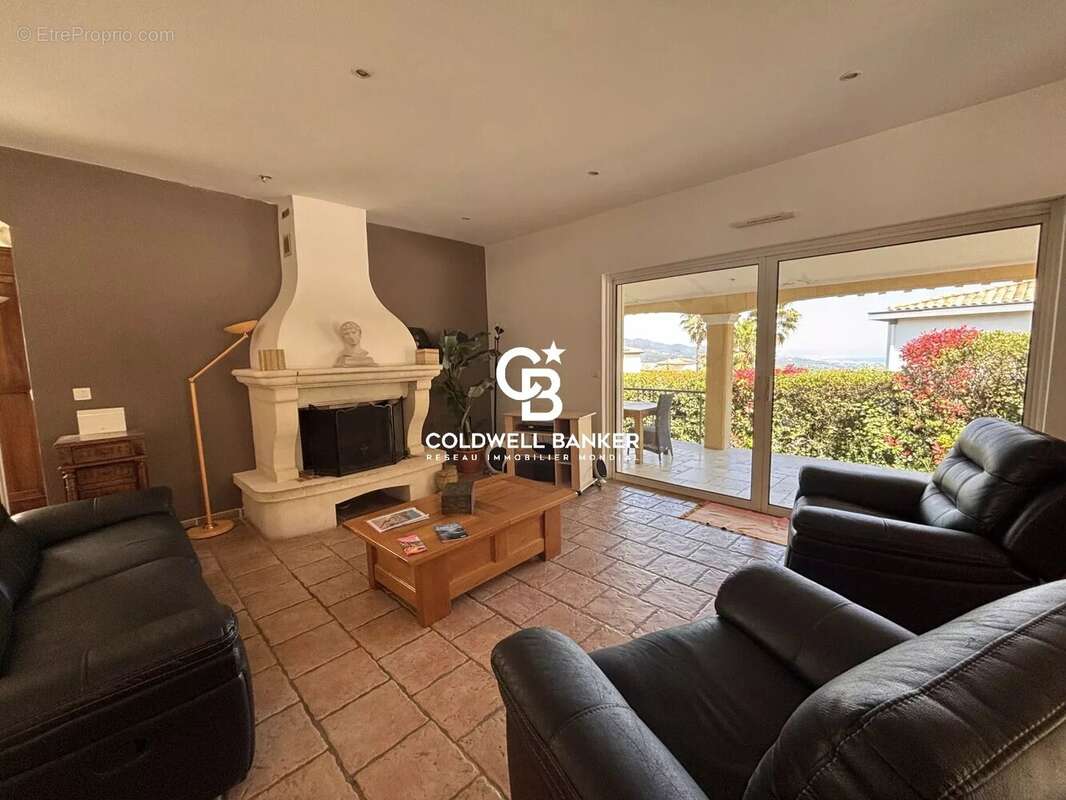 Maison à LES ADRETS-DE-L&#039;ESTEREL