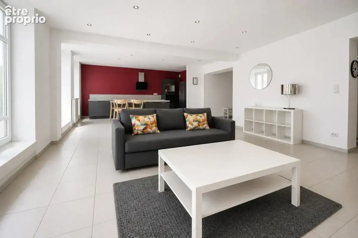 Appartement de 4 pièces de 107 m² à Saint-Étienne - photo 4