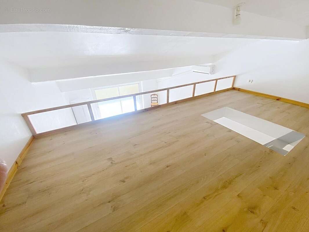 Appartement 53 m² à Salernes  - photo 7