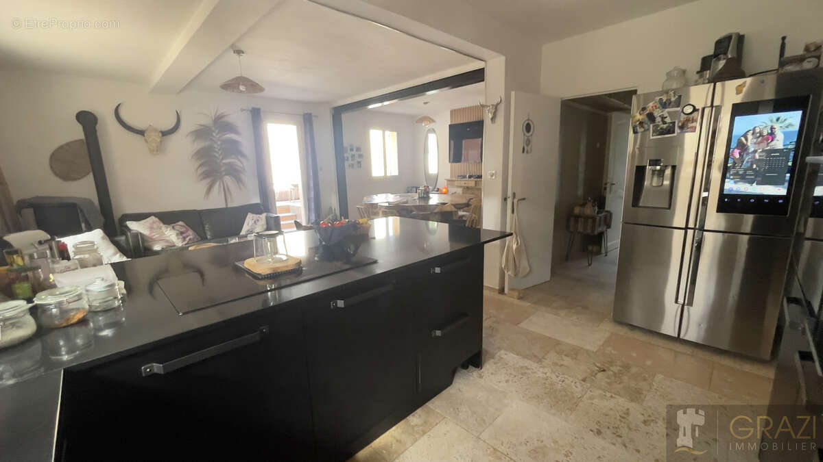 Appartement à SIX-FOURS-LES-PLAGES
