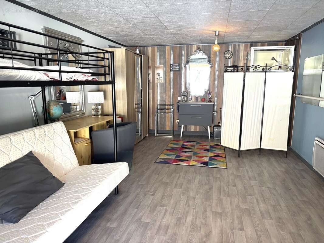 Maison à LE MUY
