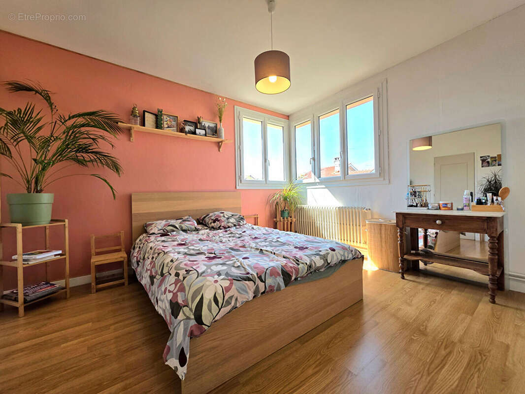 Maison à ROMANS-SUR-ISERE