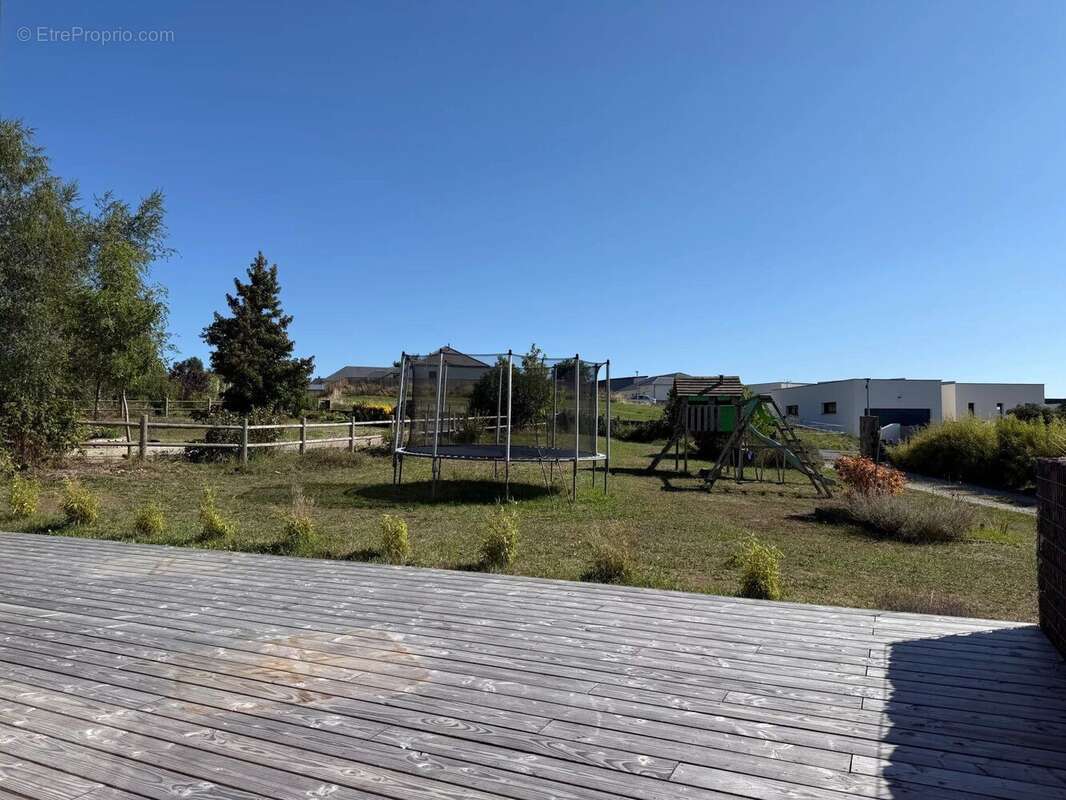 Maison à COMPS-LA-GRAND-VILLE