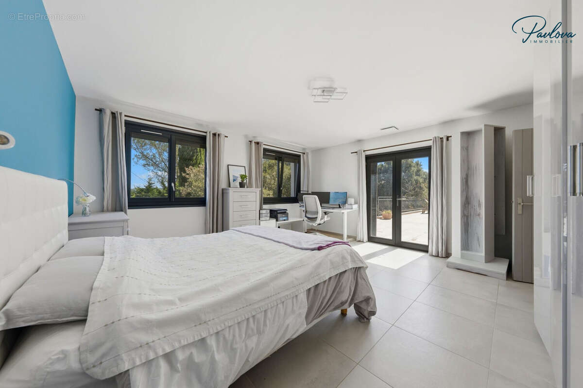 Maison à VIOLS-LE-FORT