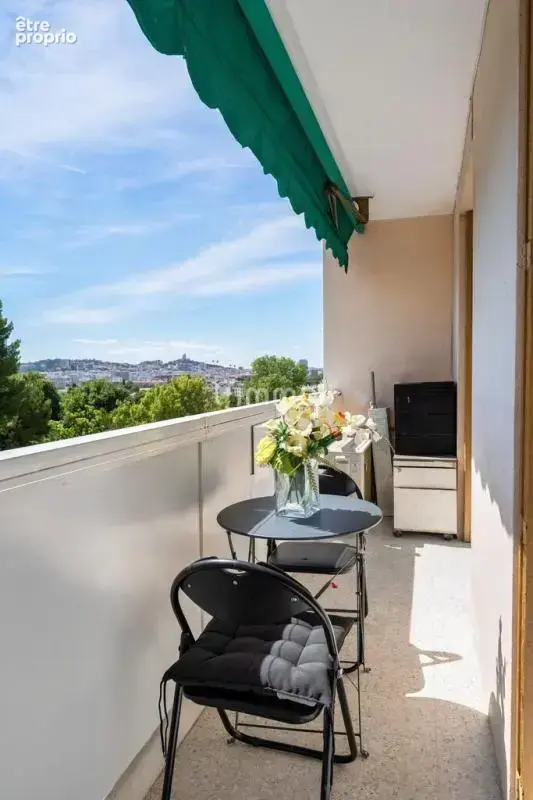 Appartement T4 de 75m2 - Saint Tronc 13010 - photo 2