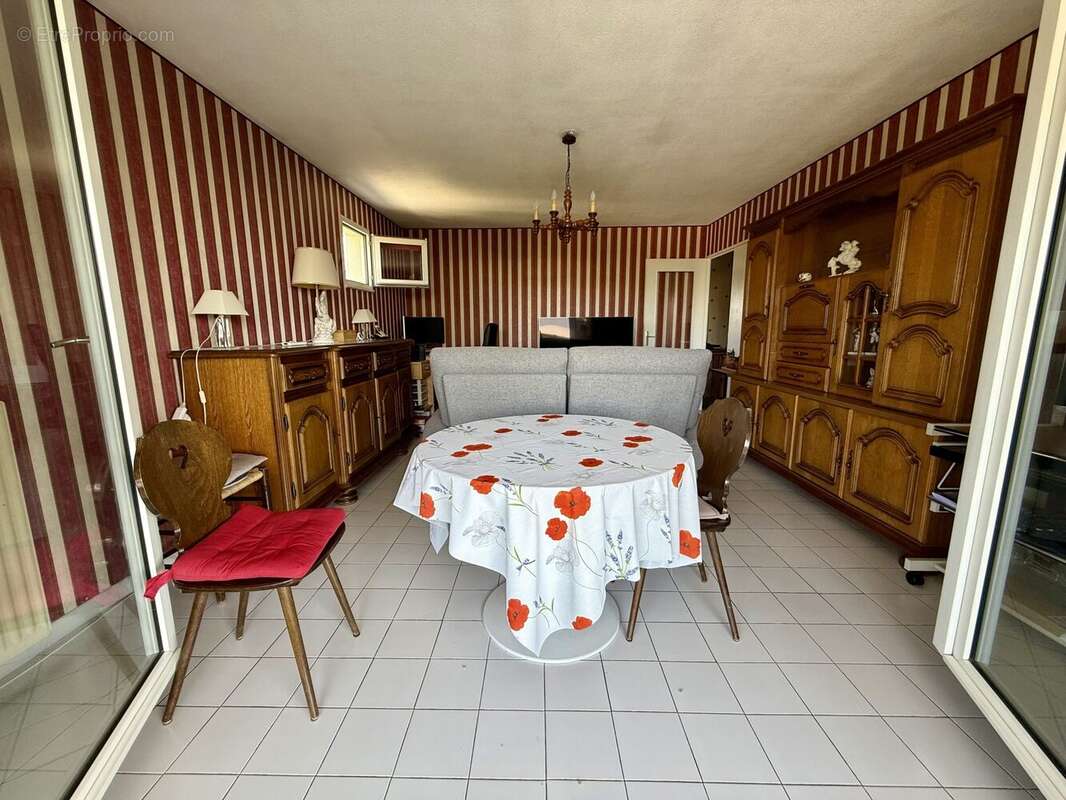 Appartement 65 m² à Nimes  - photo 2