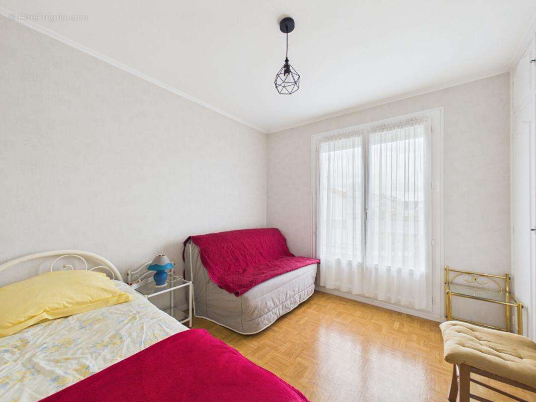 Maison de 107 m2 à Chatellerault, 3 chambres, jardin, garage - photo 11