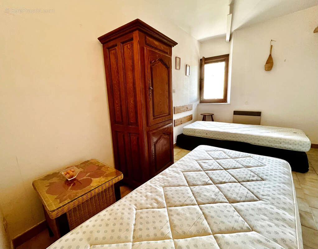 Maison à LAROQUE-DES-ALBERES