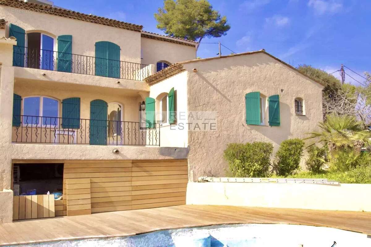 Maison à VALLAURIS