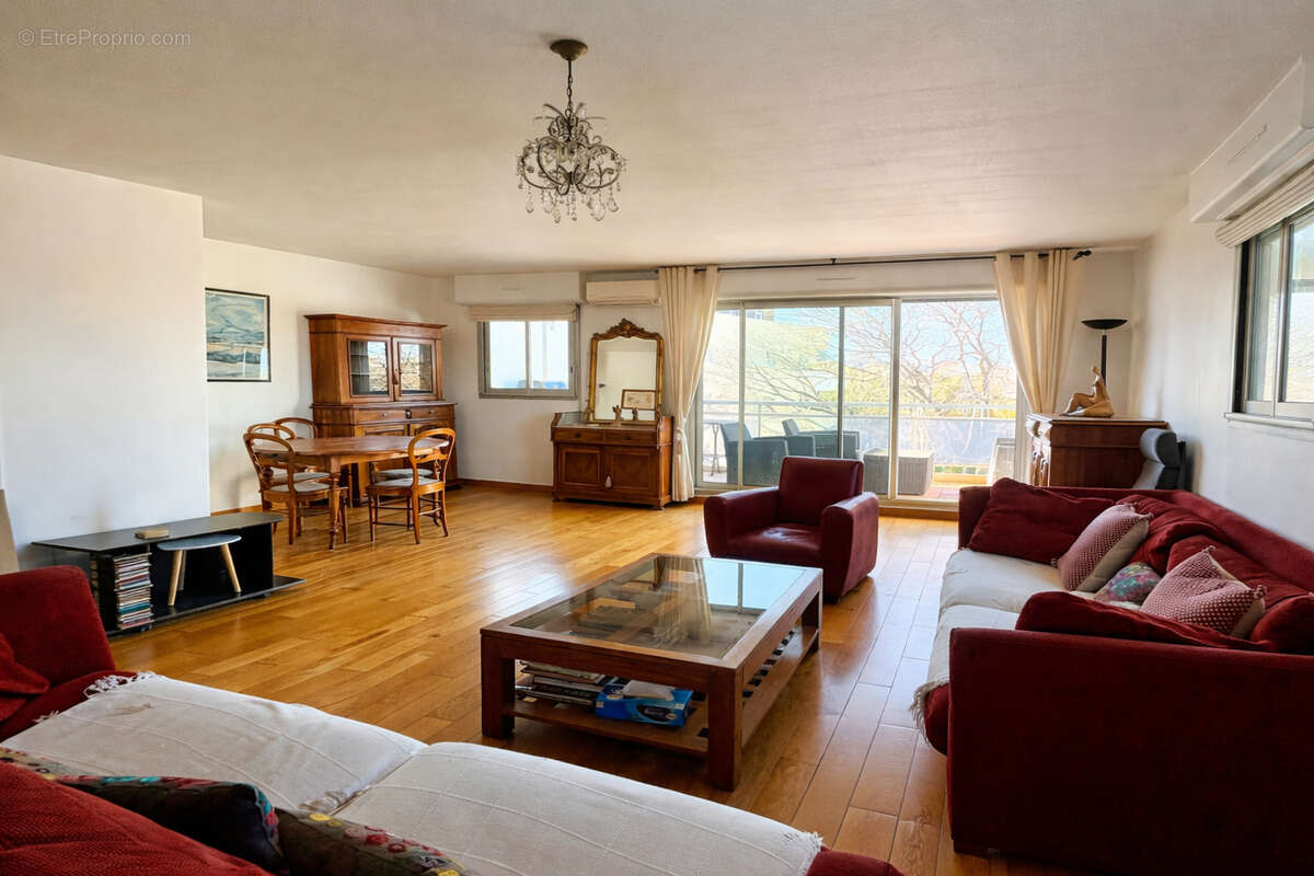 Appartement à MARSEILLE-9E