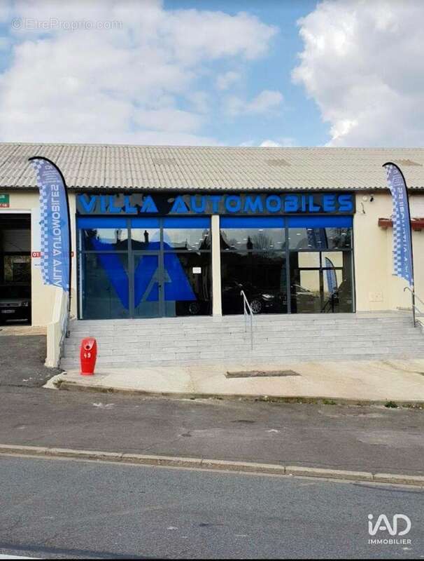 Photo 3 - Commerce à SAINT-ARNOULT-EN-YVELINES