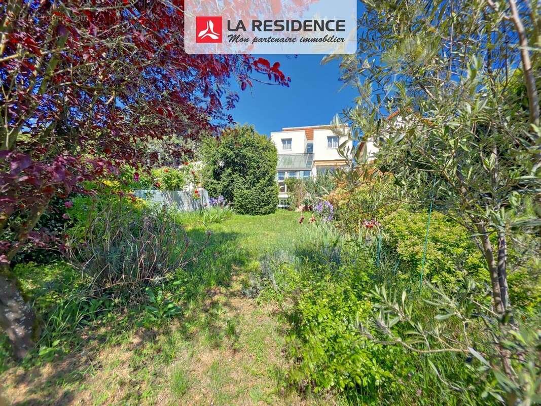 Maison 200 m² à Carrieres-Sur-Seine  - photo 9