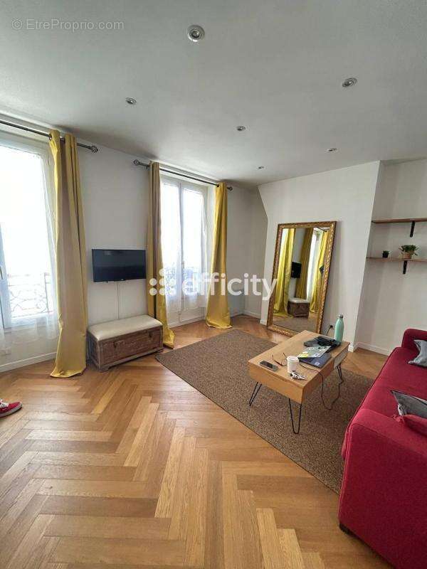 Appartement à PARIS-17E