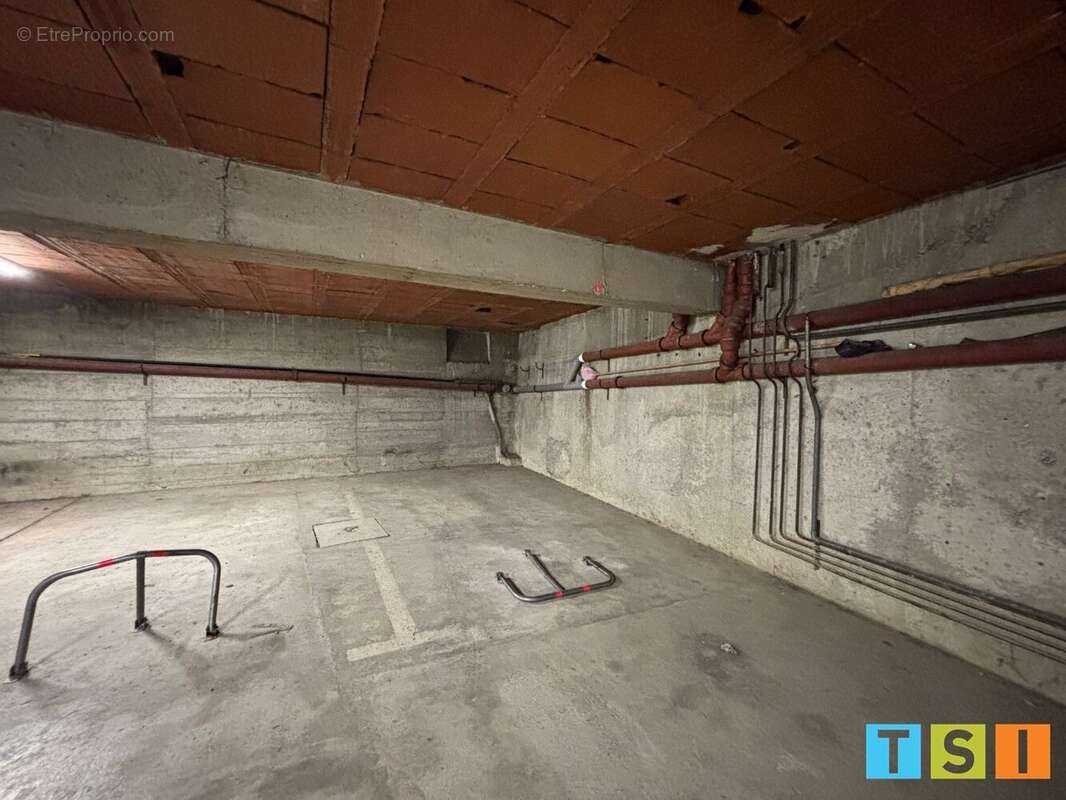 Commerce à BAGNERES-DE-LUCHON