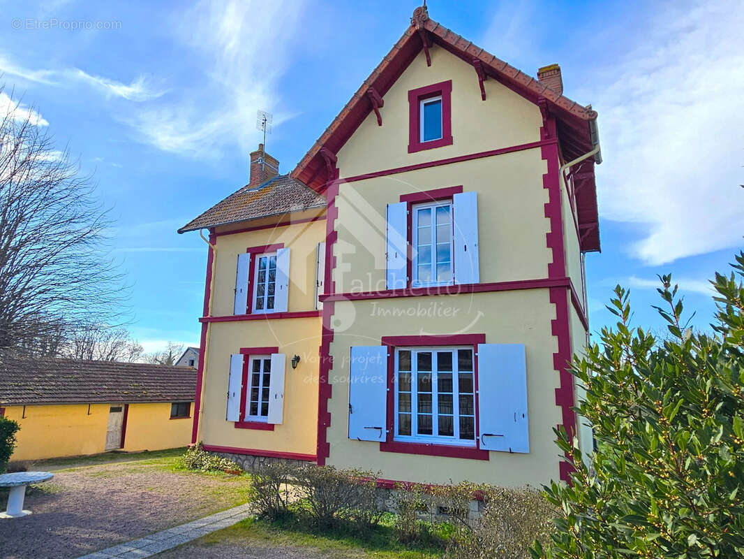 Maison à BOUCE