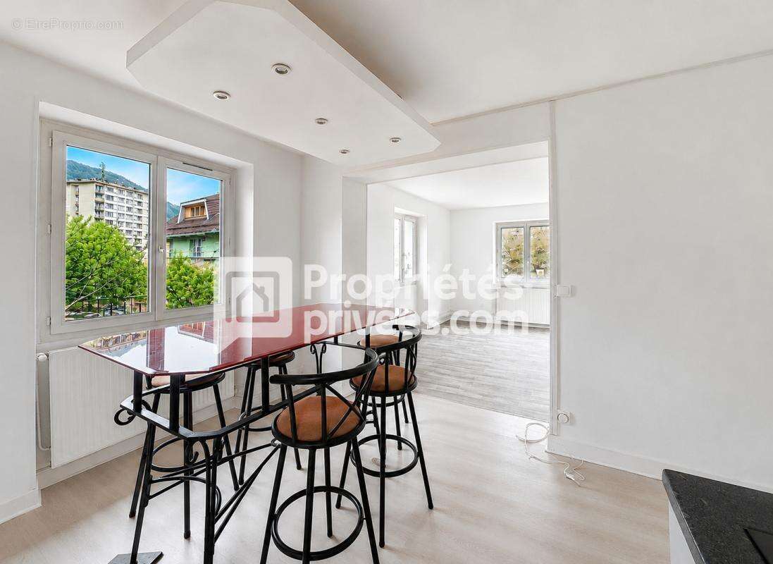 Maison 3 appartements Ugine 13 pièces  200 m2 - photo 8