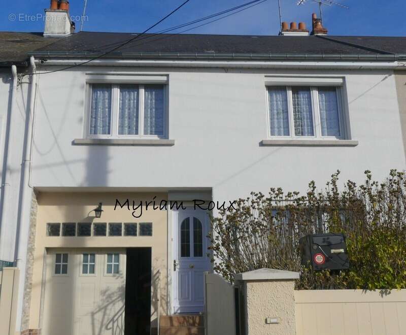 Maison à LA CHAPELLE-SAINT-MESMIN