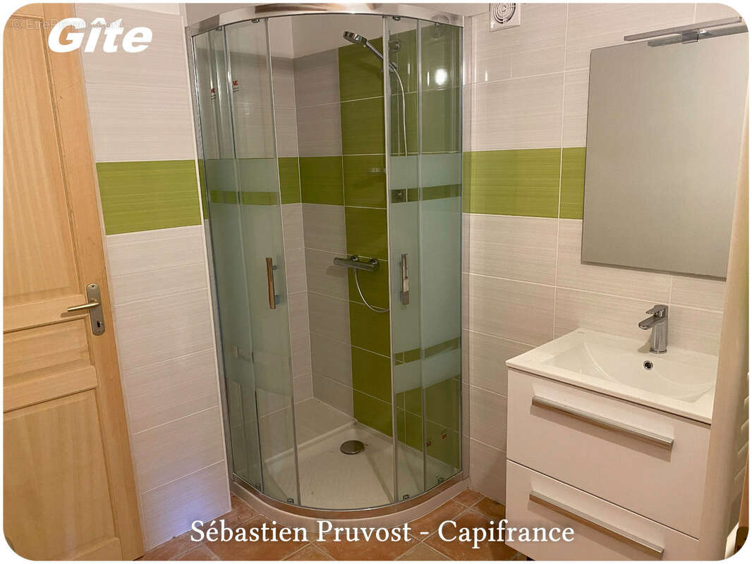 Champagnac de Belair (24), Dordogne, Maison en pierre à vendre, 211 m², 6 Pièces, Terrain 4 332 m², 5 chambres, Gîte, Atelier - photo 28