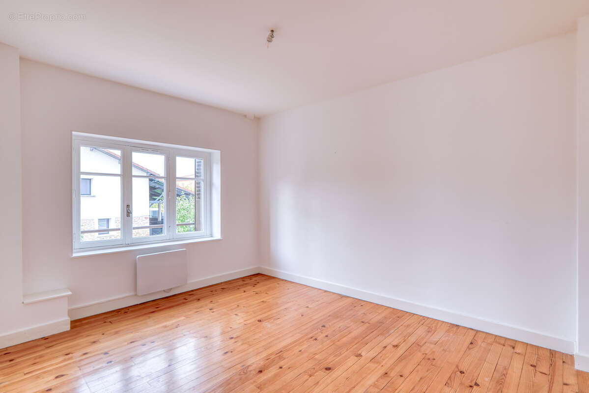 Appartement à LOYETTES