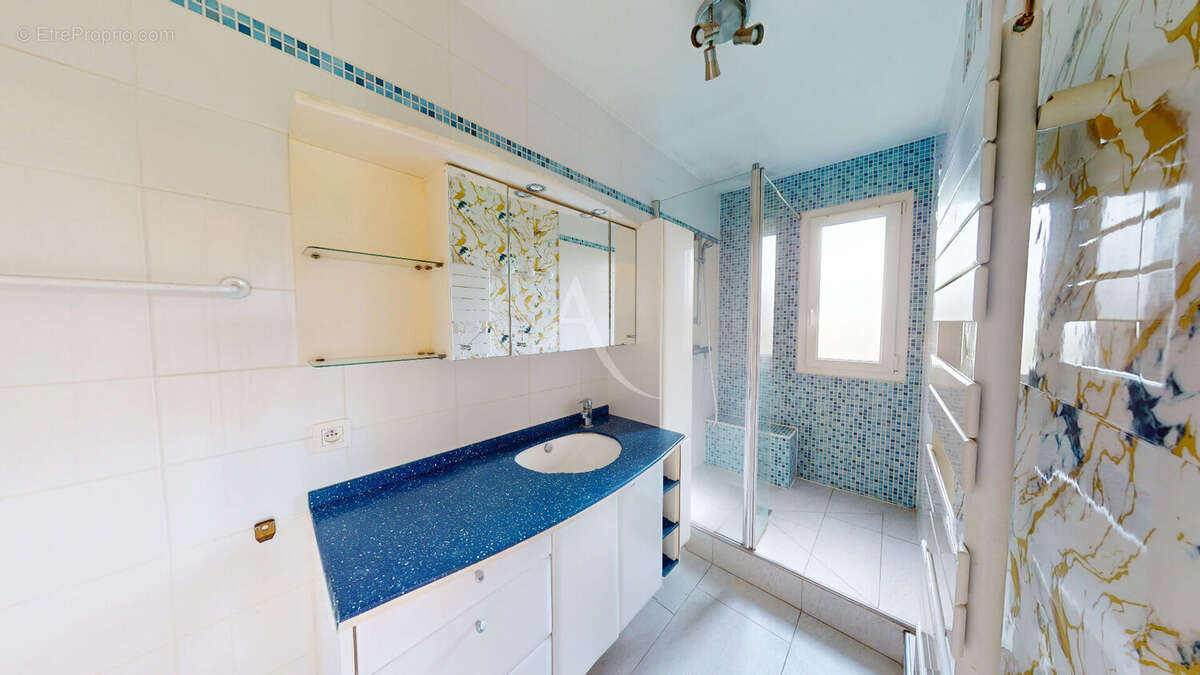 Appartement à SAINT-JEAN-DE-BRAYE