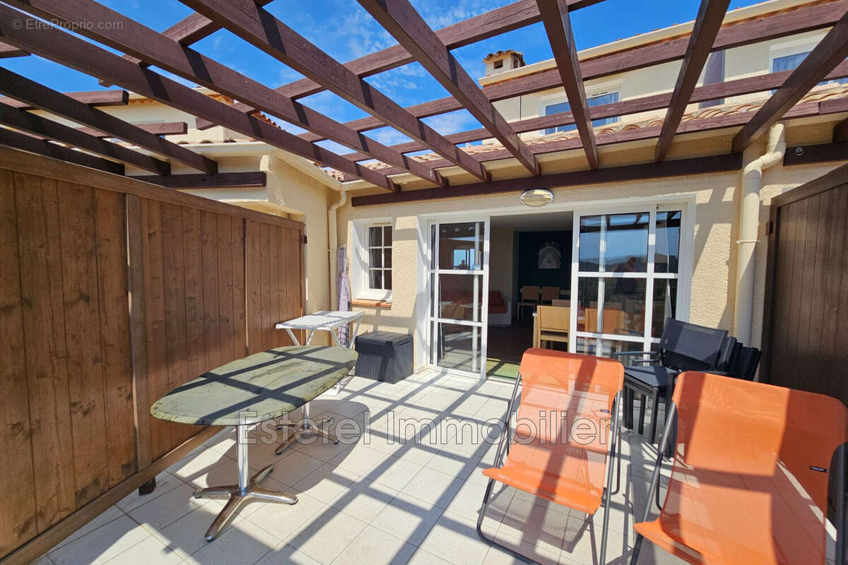 Appartement 44 m² à Saint-Raphael  - photo 9
