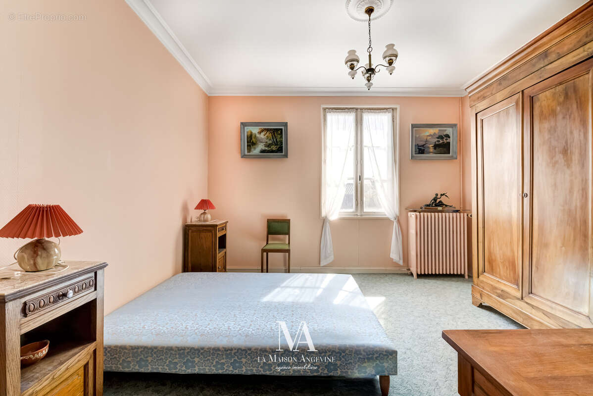 Maison à BRISSAC-QUINCE