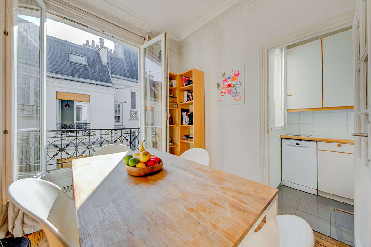 Appartement à PARIS-9E