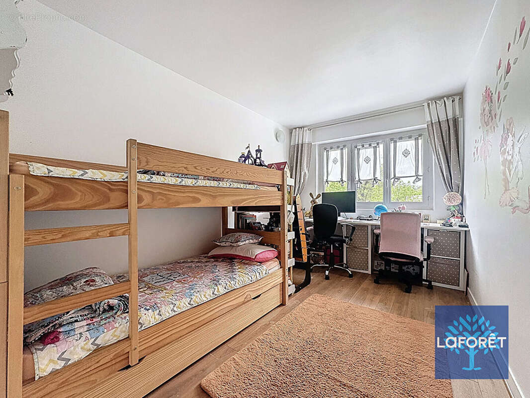 Appartement à CHILLY-MAZARIN