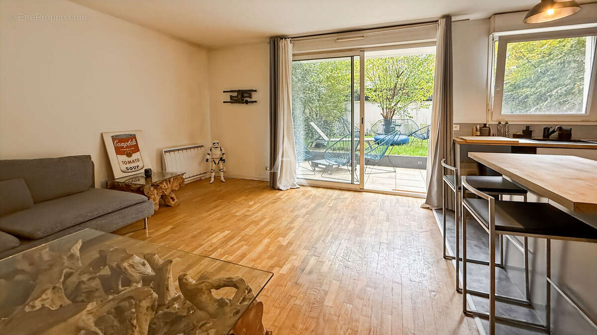 Appartement à LA GARENNE-COLOMBES