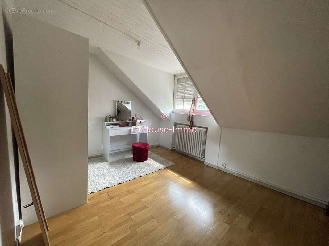 Maison 85 m² à Creil  - photo 4