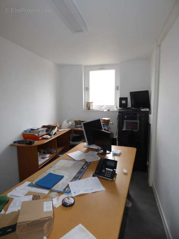 Commerce à COURCOURONNES