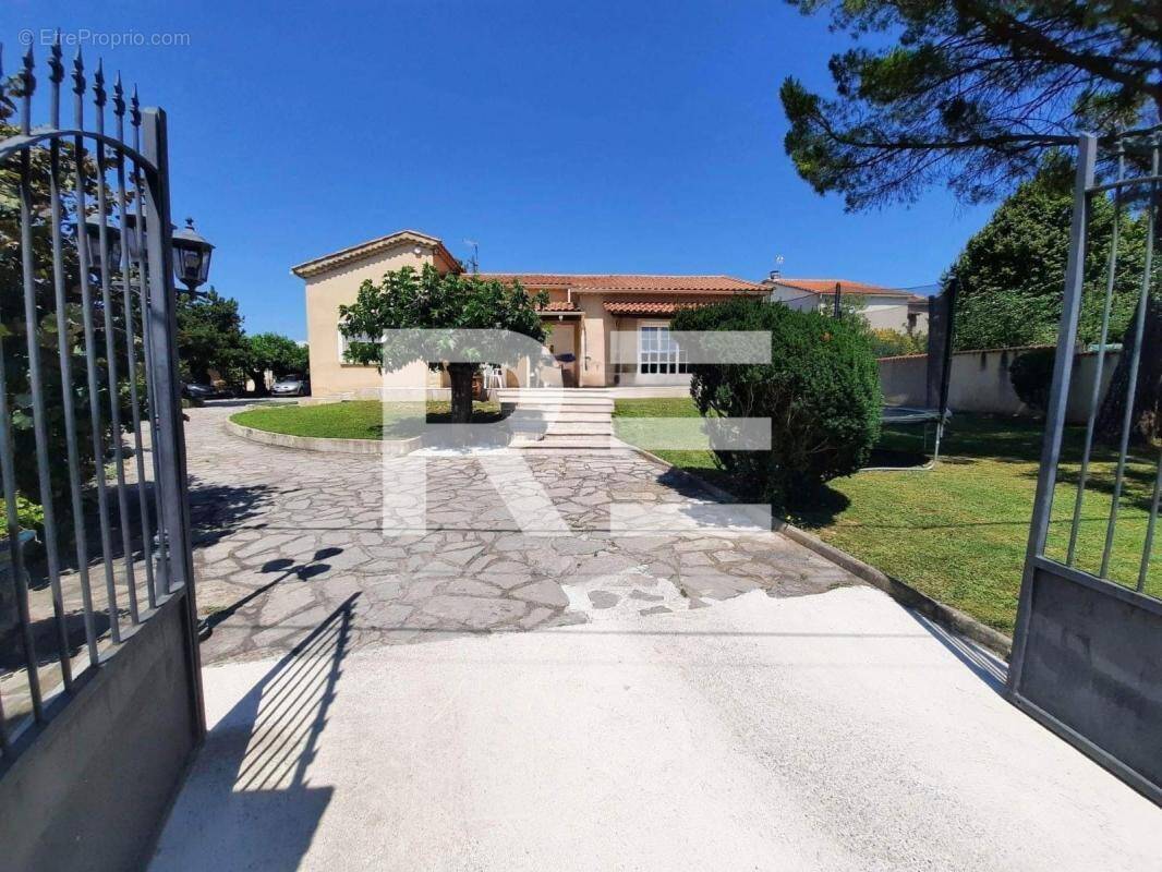 Maison à SAINT-PRIVAT-DES-VIEUX