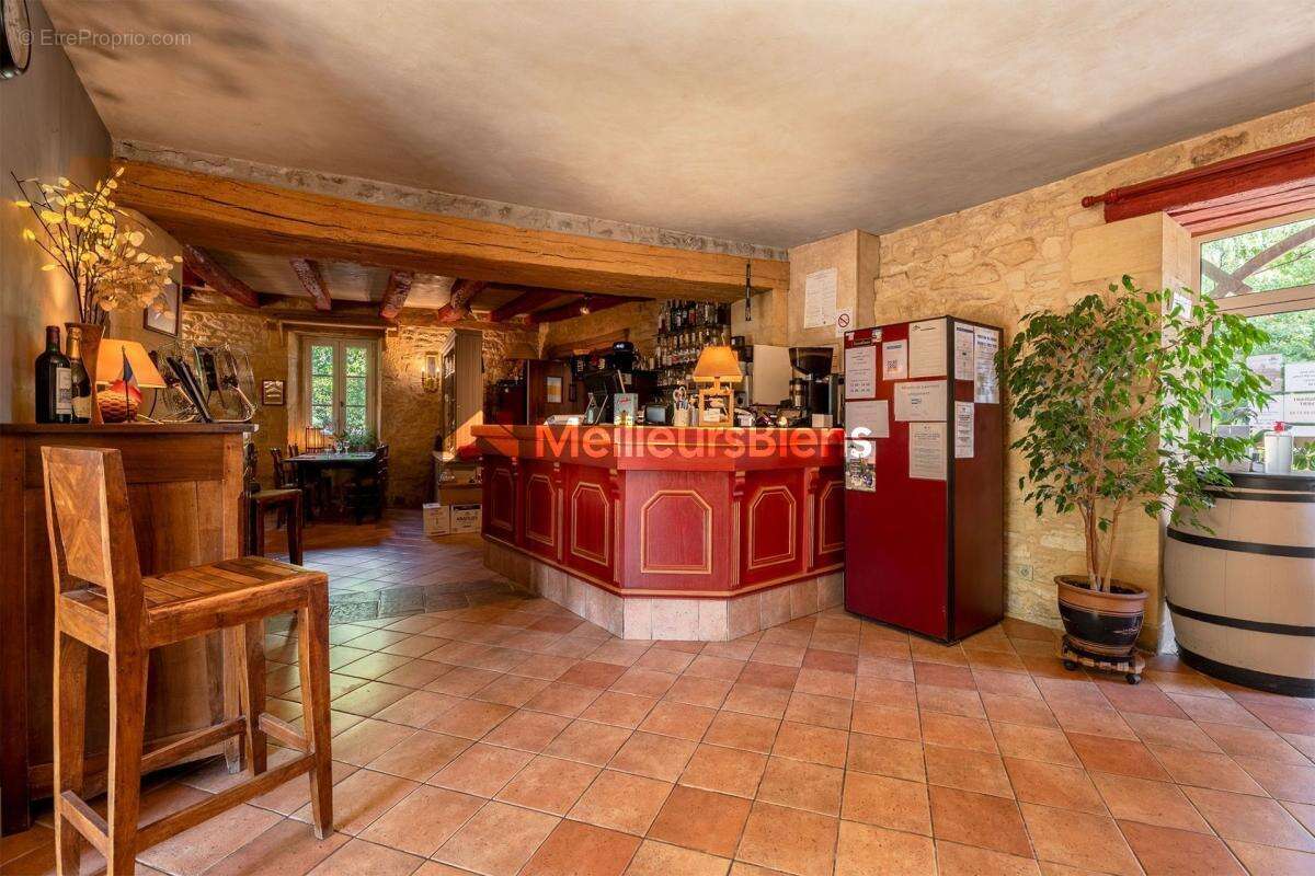 Ensemble immobilier de charme en pierre de 368m2 - photo 7
