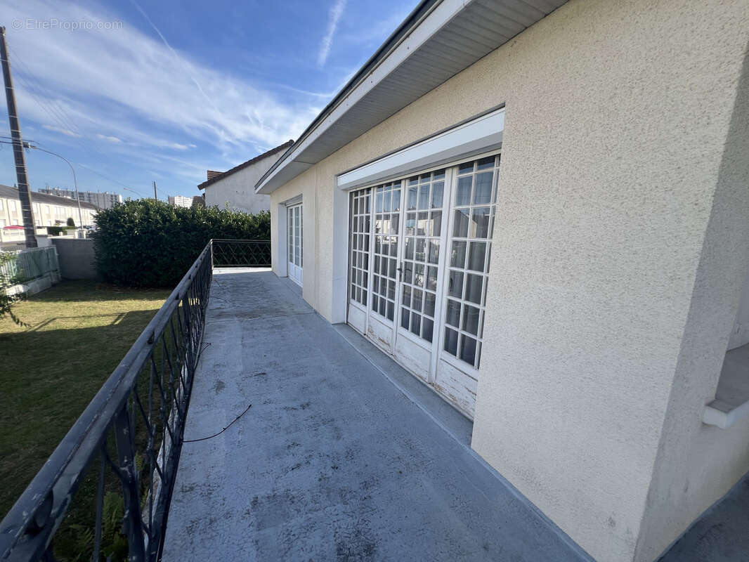 Maison à CHATELLERAULT