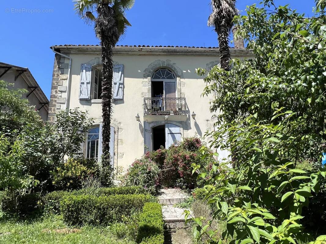 Maison à LANNEPAX