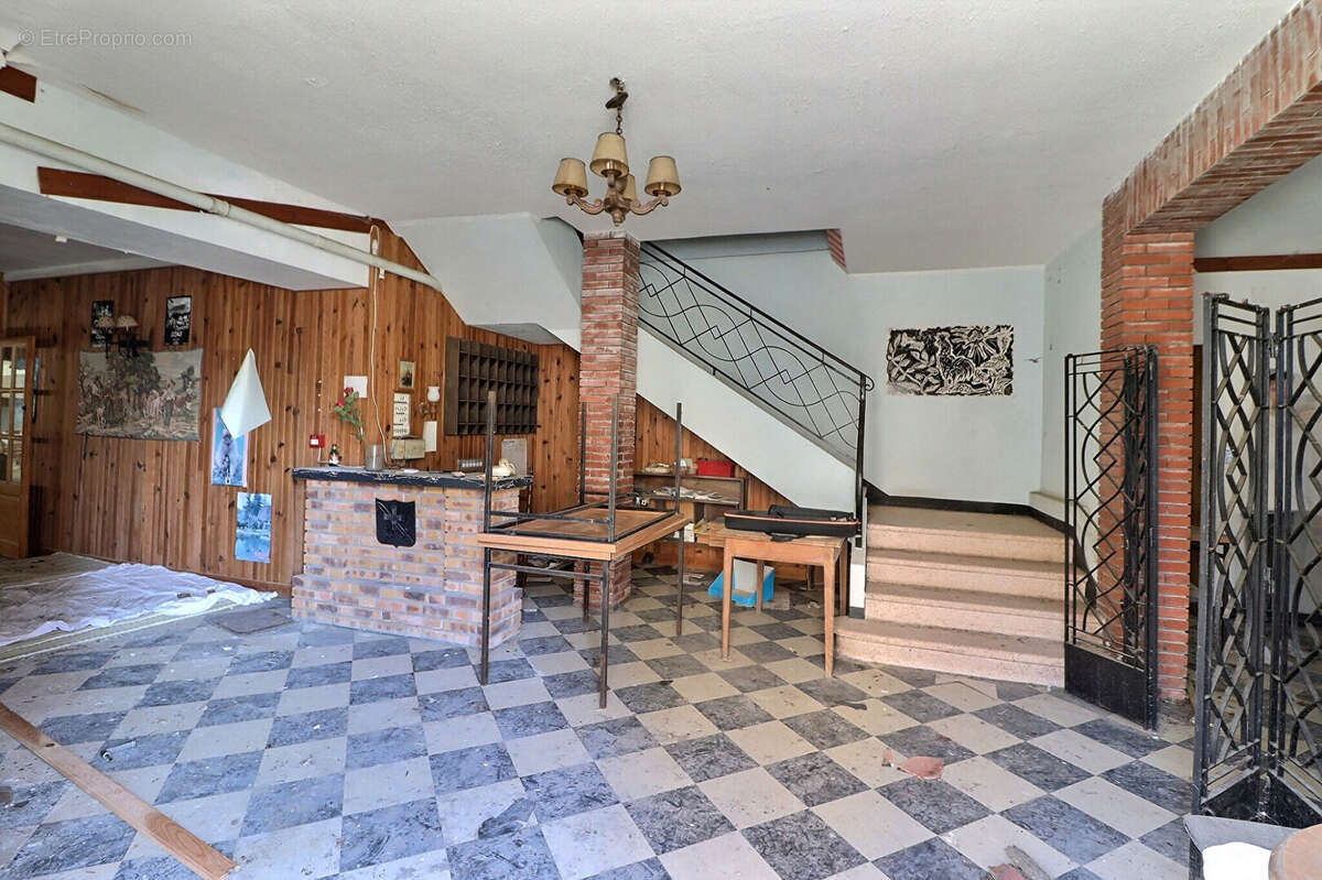 Maison à LATRONQUIERE