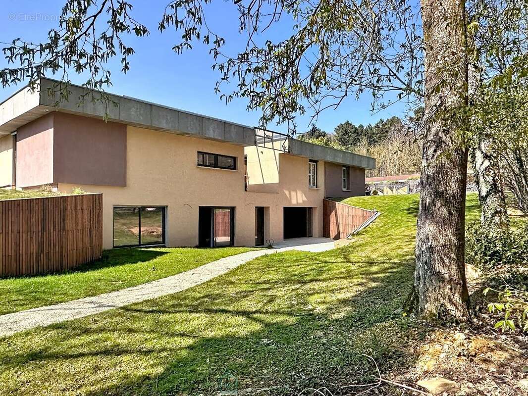 Maison à FONTAINEBLEAU
