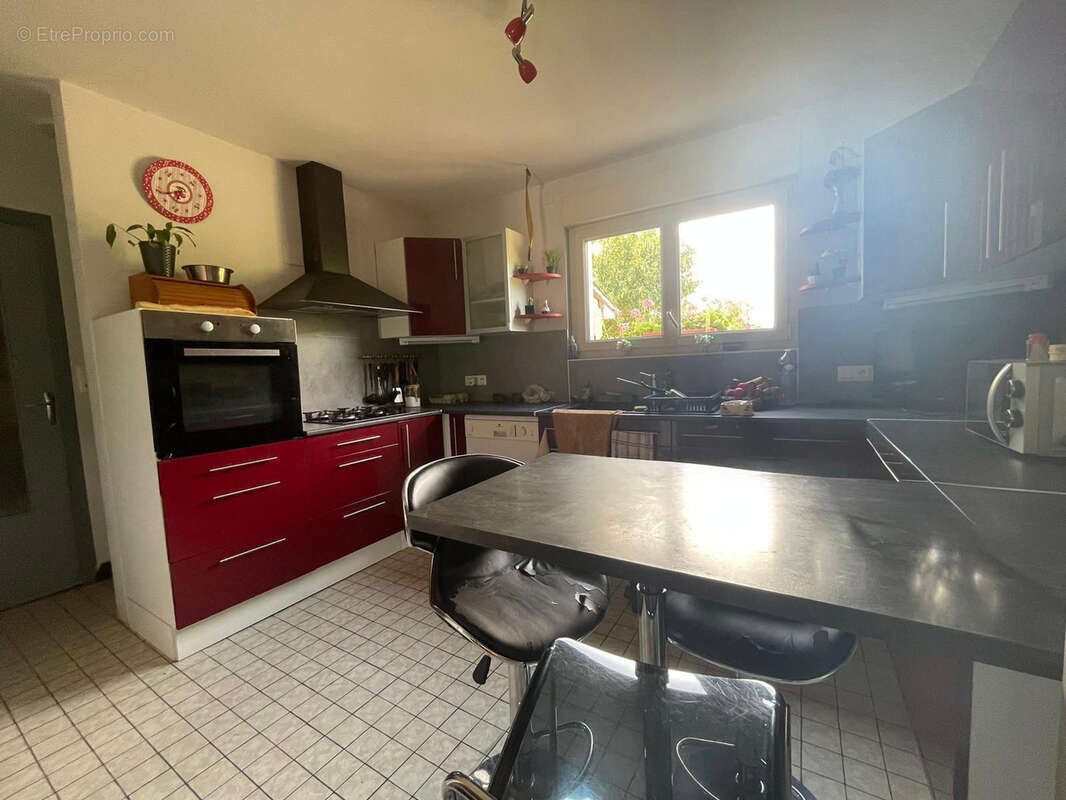 Maison à LE MELE-SUR-SARTHE