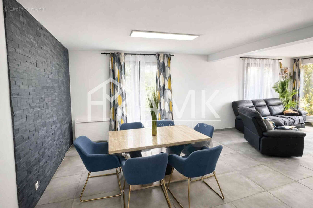 Maison individuelle 140 m2 au sol avec futur studio indépendant & jardins   Cœur de village** - photo 4