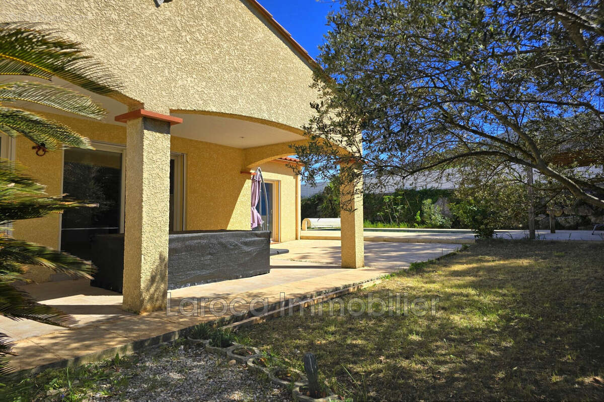 Maison à LAROQUE-DES-ALBERES