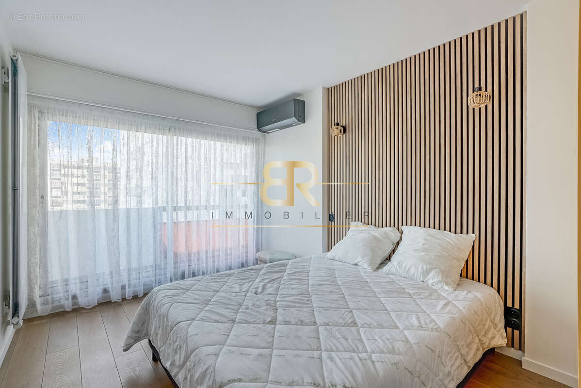 Étage élevé - balcons - refait à neuf - photo 8